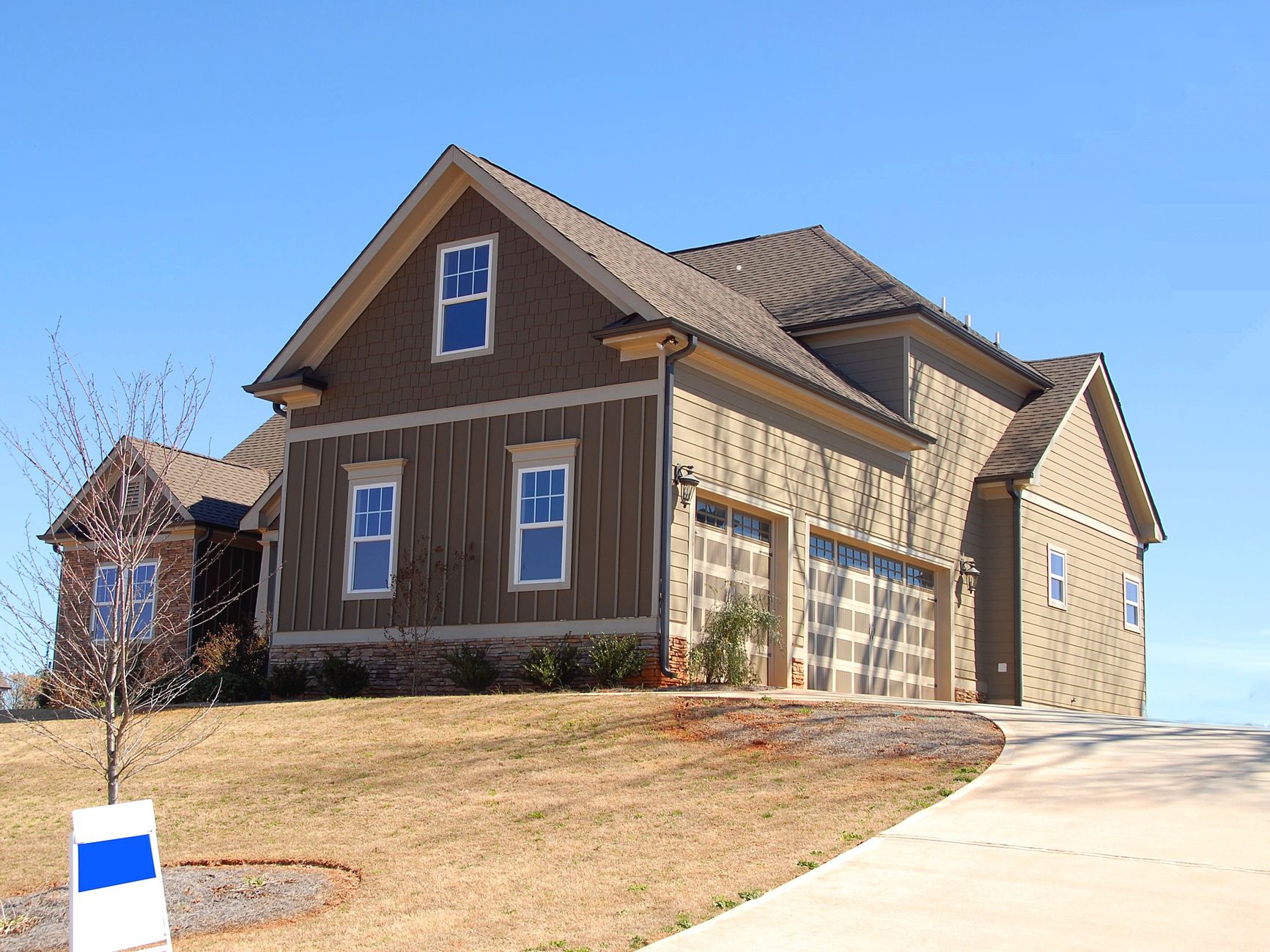 Greensboro Garage Door Pros licensed garage door repair technicians in Greensboro, NC